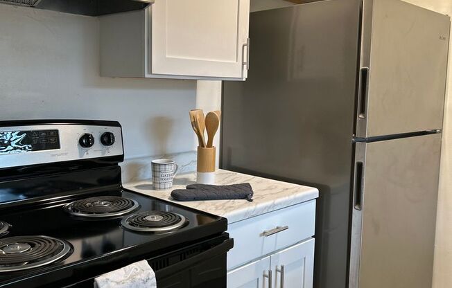 1 bed, 1 bath, 575 sqft, $1,189, Unit 43