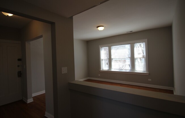 2 beds, 1 bath, $1,500, Unit 4408 -2