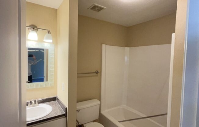 3 beds, 2.5 baths, $1,600, Unit # 310