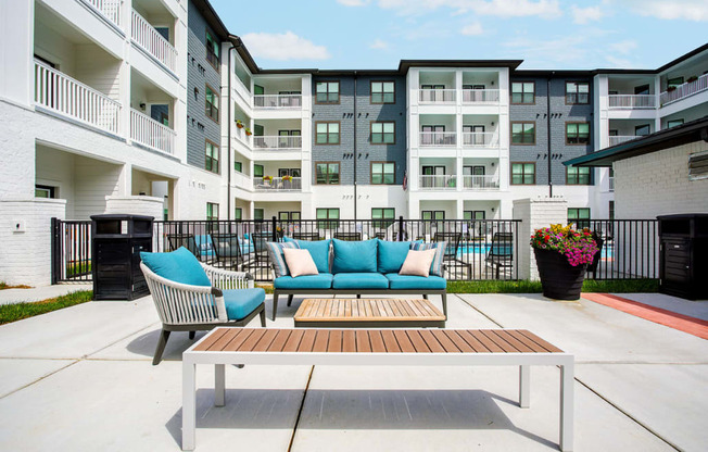 outdoor lounge