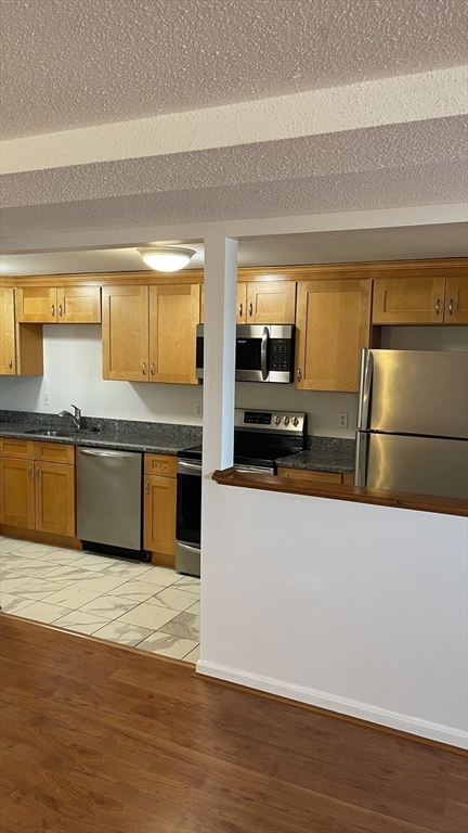 2 beds, 1.5 baths, 1,466 sqft, $2,500, Unit 505