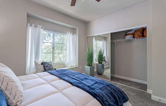 Bedroom With Closet at Palazzo Townhomes, Arizona, 85008