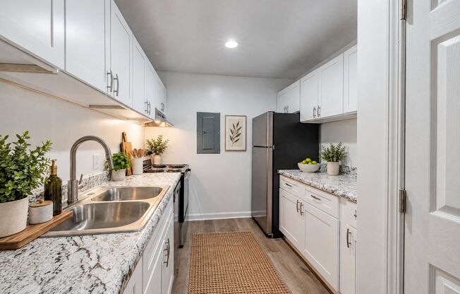 3 beds, 2 baths, 1,200 sqft, $1,995, Unit 2290-03