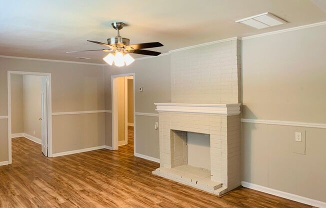 Wow! Grant Park Location! 3 bed, 2 bath, hardwood flooring, fireplace, renovated, ceiling fans, private yard, must see!
