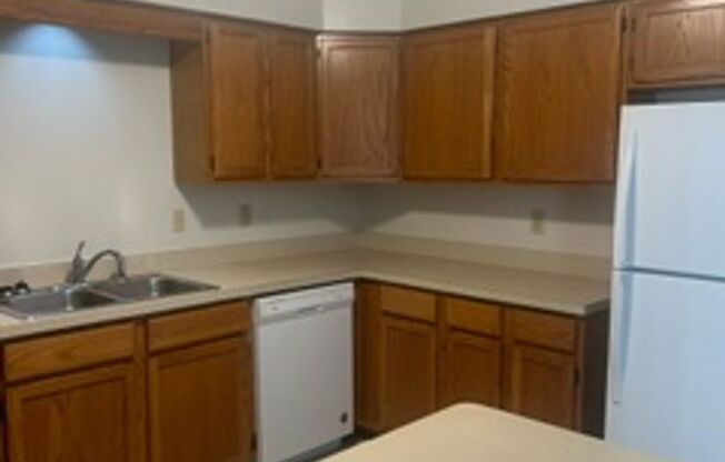 2 beds, 1.5 baths, 1,330 sqft, $1,325, Unit 1240 Lake Charles