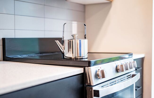 Studio, 1 bath, 350 sqft, $1,500, Unit 212