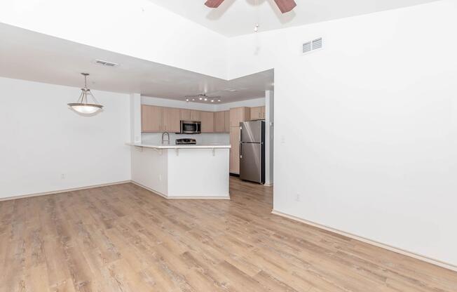 1 bed, 1 bath, 683 sqft, $1,077