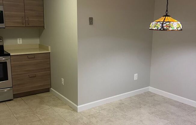Spacious & Updated Accessory Apartment! 5 Min Walk to Takoma Metro, Restaurants & Starbucks! ALL UTILITIES INCLUDED!