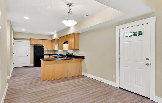 3 beds, 2.5 baths, 1,517 sqft, $2,395, Unit 17264