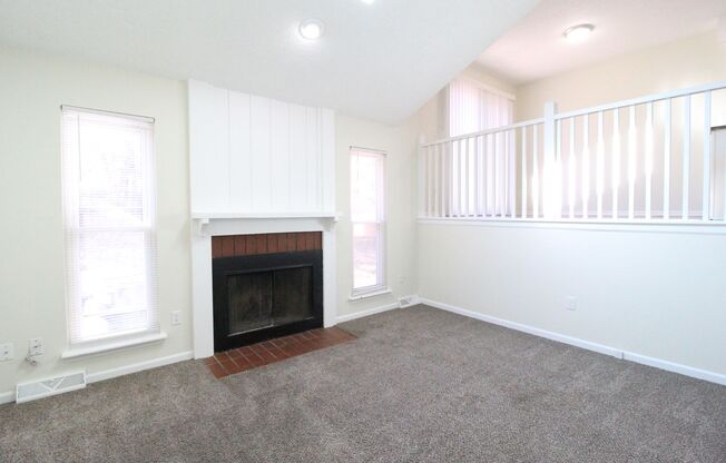 Fully Remodeled 2 Bedroom 1.5 Bath Duplex In Olathe