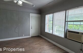 1409 W. Woodlawn Ave.