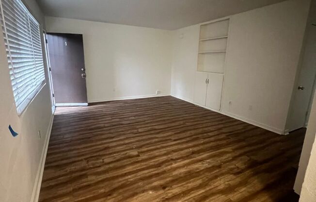 WILSON AVENUE 4640 - 8 units