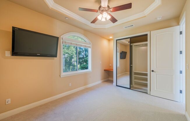 4 beds, 4 baths, $6,500, Unit #B