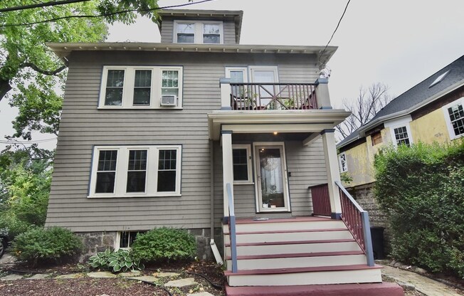 9 CASTLE ROCK ST
