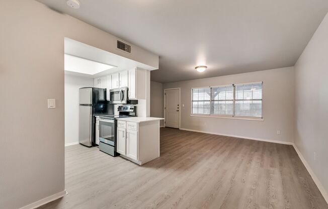 1 bed, 1 bath, 684 sqft, $805, Unit 295