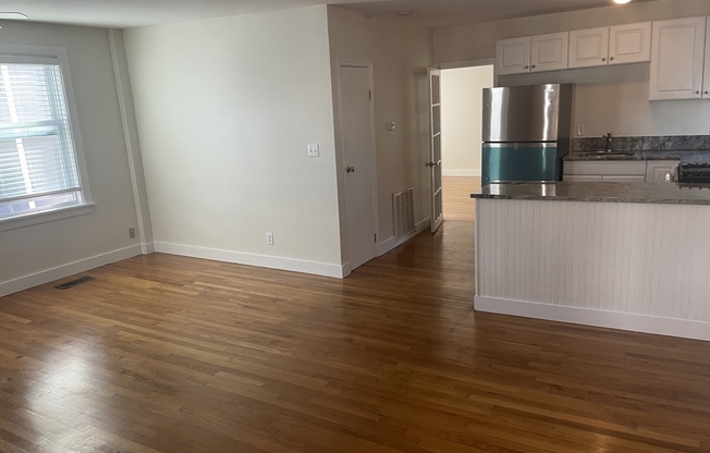 1 bed, 1 bath, 650 sqft, $2,300, Unit 1