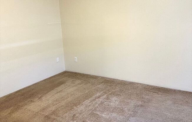 1 bed, 1 bath, 730 sqft, $1,300, Unit 7529-04