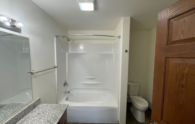 2 beds, 2 baths, 1,040 sqft, $1,595, Unit 3148-206