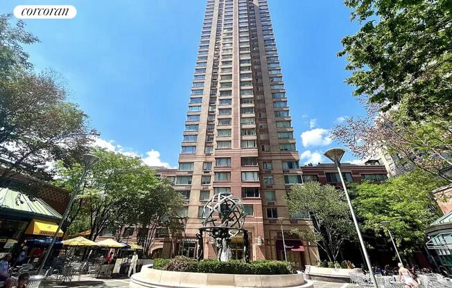 1 bed, 2 baths, 805 sqft, $4,500, Unit 6K