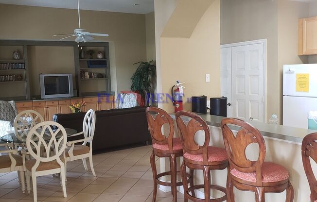 4 BR / 3 FULL BATH (INCLUDES 2 MASTERS) 2 STORY (NEAR DISNEY!) GATED COMMUNITY WITH COMMUNITY POOL!**