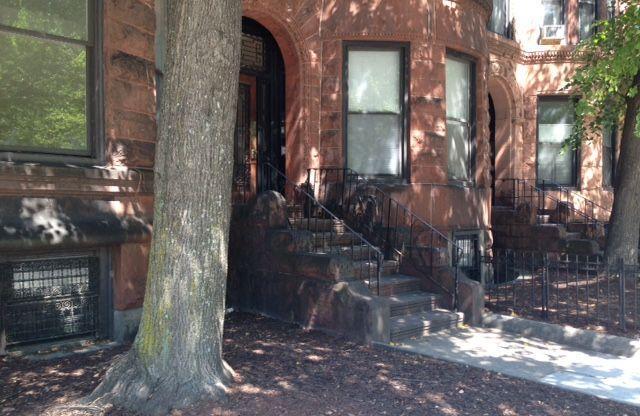469 COMMONWEALTH AVE