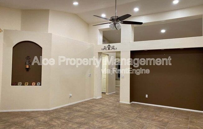 870 N MADRID LN