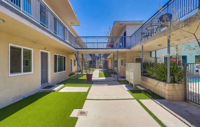 Apartment Building near SoFi with Pool, Covered Parking and Gym