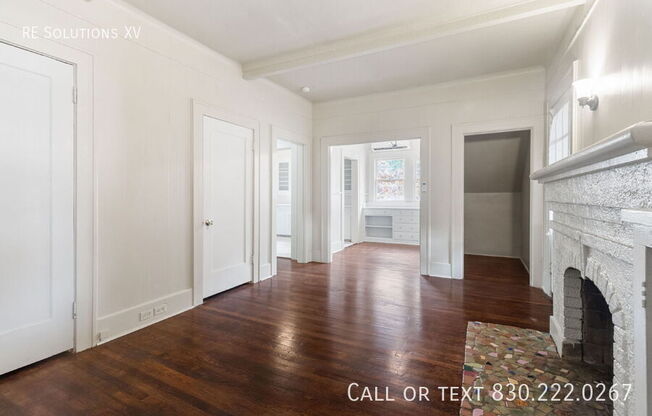 1618 W KINGS HWY