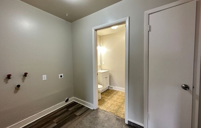 Saint Clair - 2469 S