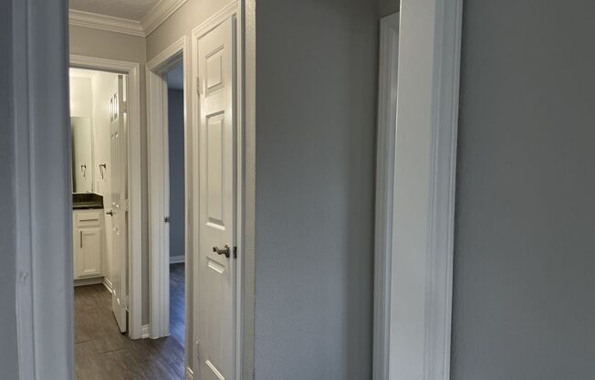 2 beds, 1 bath, 890 sqft, $2,650, Unit 0039