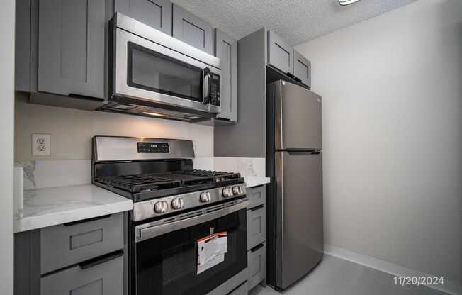 2 beds, 2 baths, $2,500, Unit # 35B