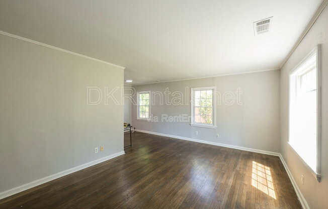 1295 WESTMONT RD SW
