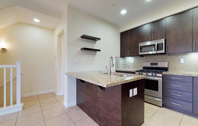 3bedroom 3 bath home in the Solaire Community in San Marcos
