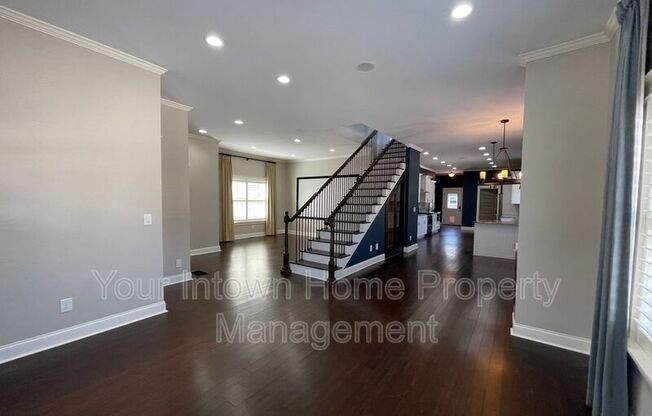 349 PATTERSON AVE SE