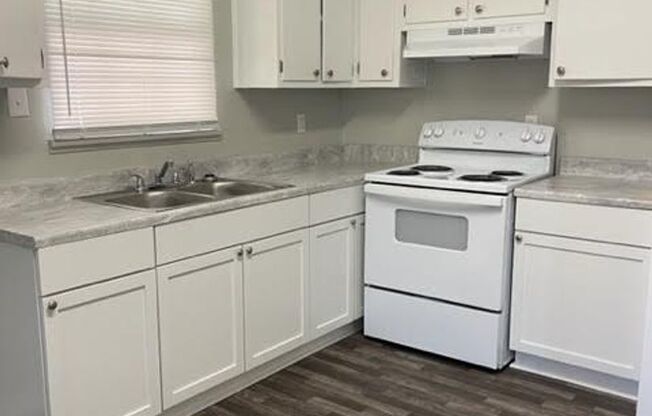 3 beds, 1 bath, $850