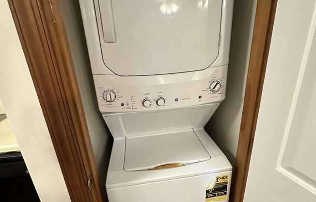 1 Bedroom 1 Bathroom Condo!