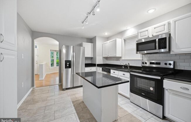 Beautiful & Spacious 5 BR/2.5 Bath home