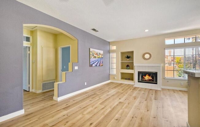 Beautiful 2 Bed, 2 Bath Sabre Springs Townhome with 1 Car Garage