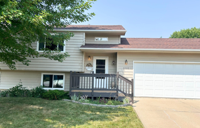 3 Bed 2 Bath Home West Sioux Falls!