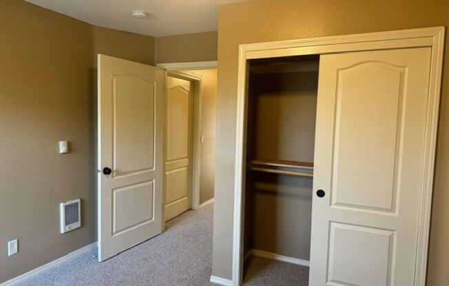 2 beds, 2 baths, 918 sqft, $1,495, Unit 4928-103