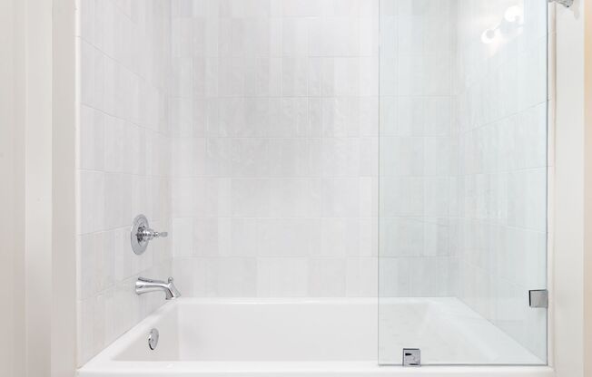 1 bed, 1 bath, 761 sqft, $2,850, Unit 204