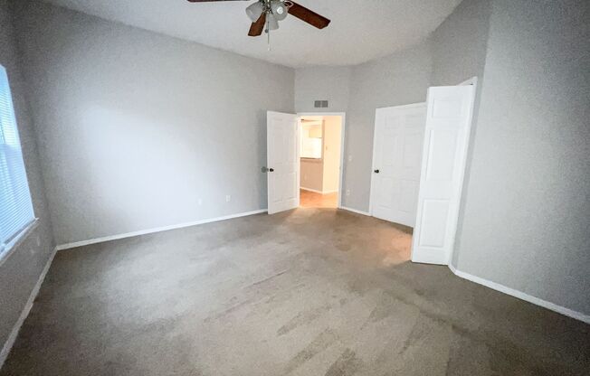 2 beds, 2 baths, $1,599