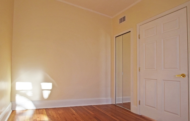 4 beds, 2 baths, 1,000 sqft, $6,300, Unit 302
