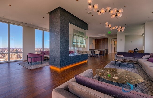 1 bed, 1 bath, 815 sqft, $4,800, Unit 25H