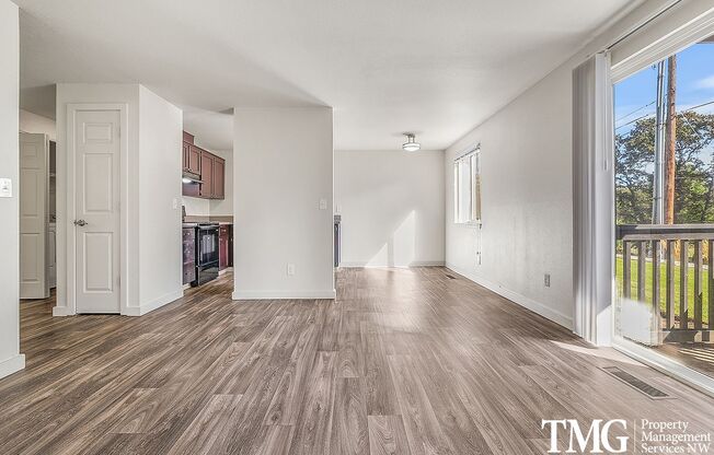 2 beds, 1 bath, 900 sqft, $1,650, Unit 106