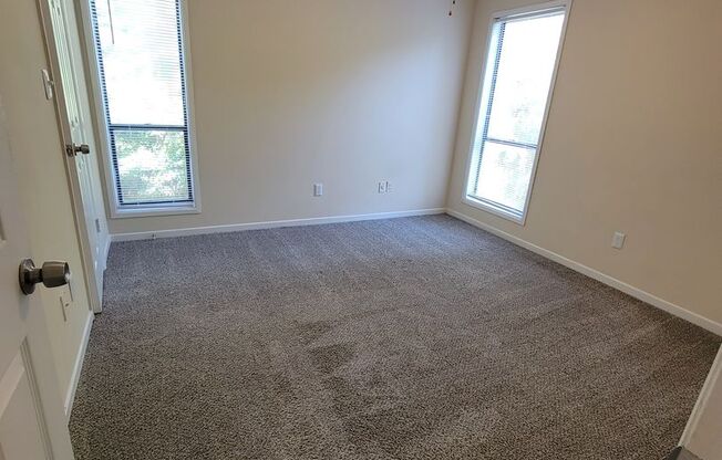 1 bed, 1 bath, 675 sqft, $975, Unit 210 P