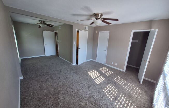 2 beds, 1 bath, 762 sqft, $1,145, Unit 3435