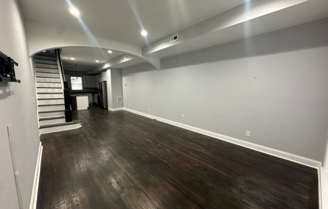 407 N LAKEWOOD AVE