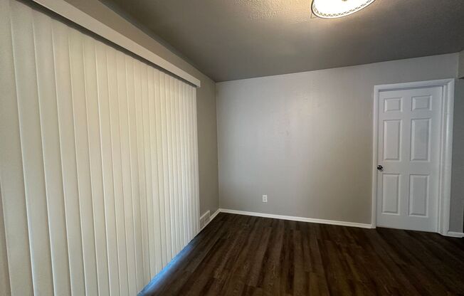 3 beds, 1 bath, $1,095