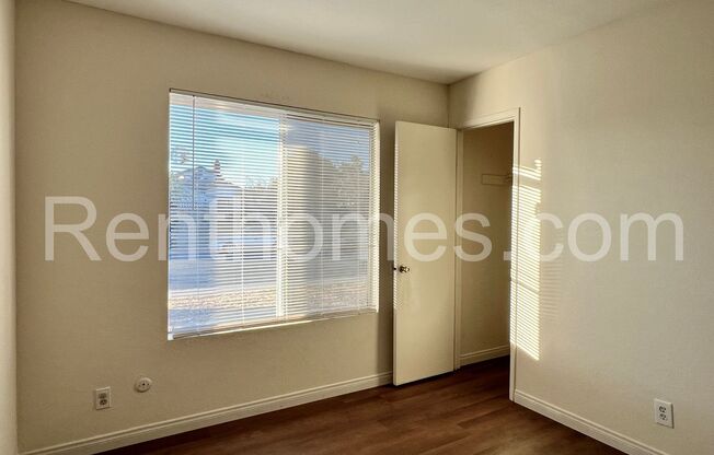 2 beds, 1 bath, $2,895